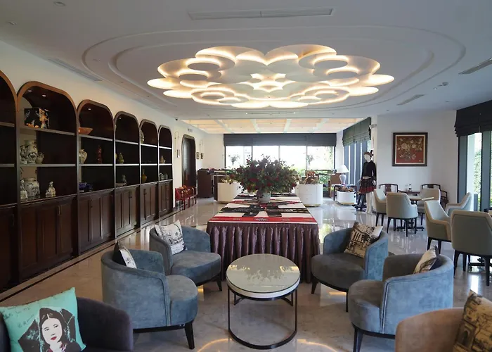 Elegant Mansion 88